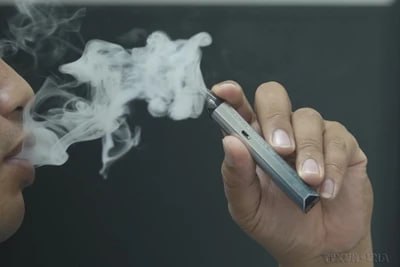 吸电子烟后全身热上车吹冷气 马男失去知觉口吐白沫毙命-百家乐策略-百家乐论坛