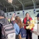 菲律宾遣返中东工人超4,000人,暖心接机现场曝光-百家乐策略-百家乐论坛